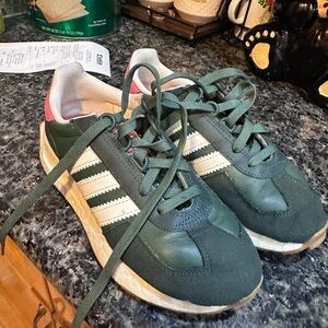 Adidas Green Retropy E5 J, Sneakers, Size 4.5, GX9243
unisex